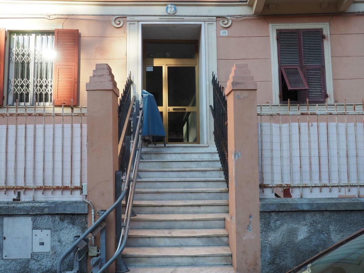 La Porta Accanto Génova Exterior foto